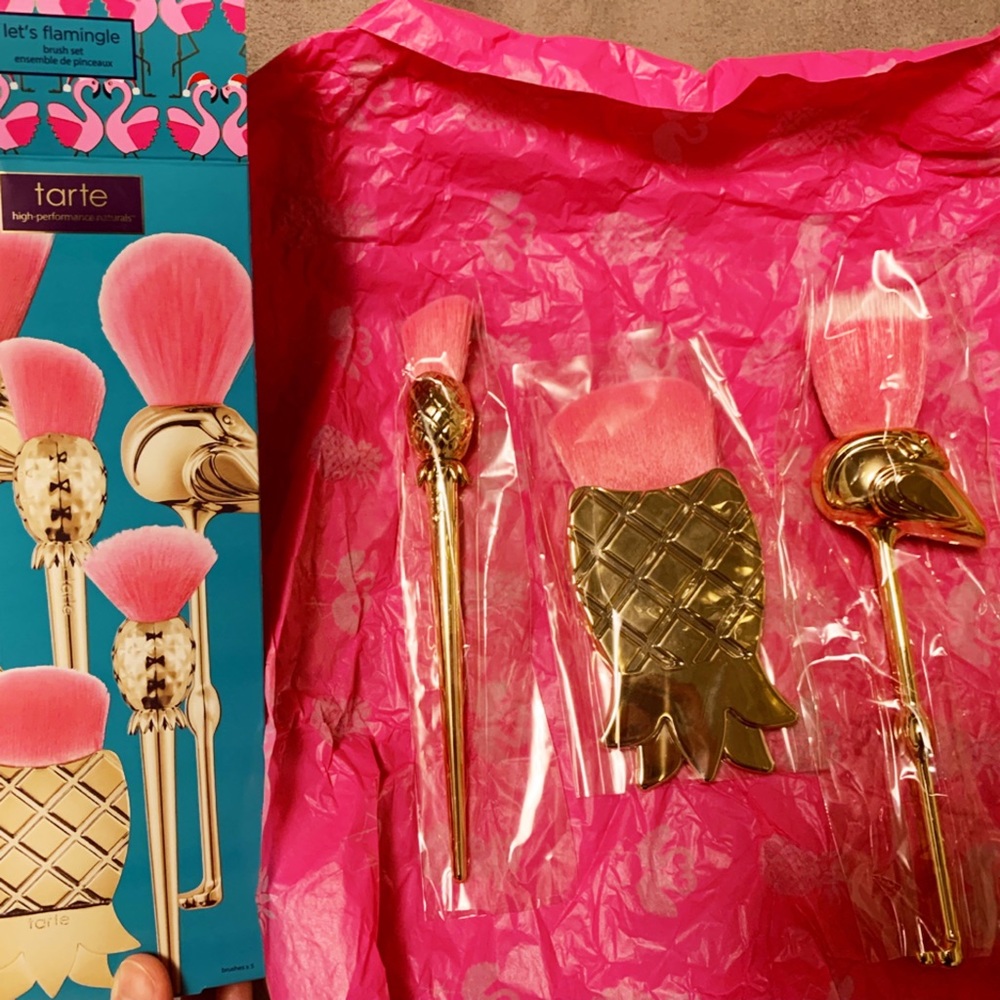 Tarte Let’s Flamingle brush set